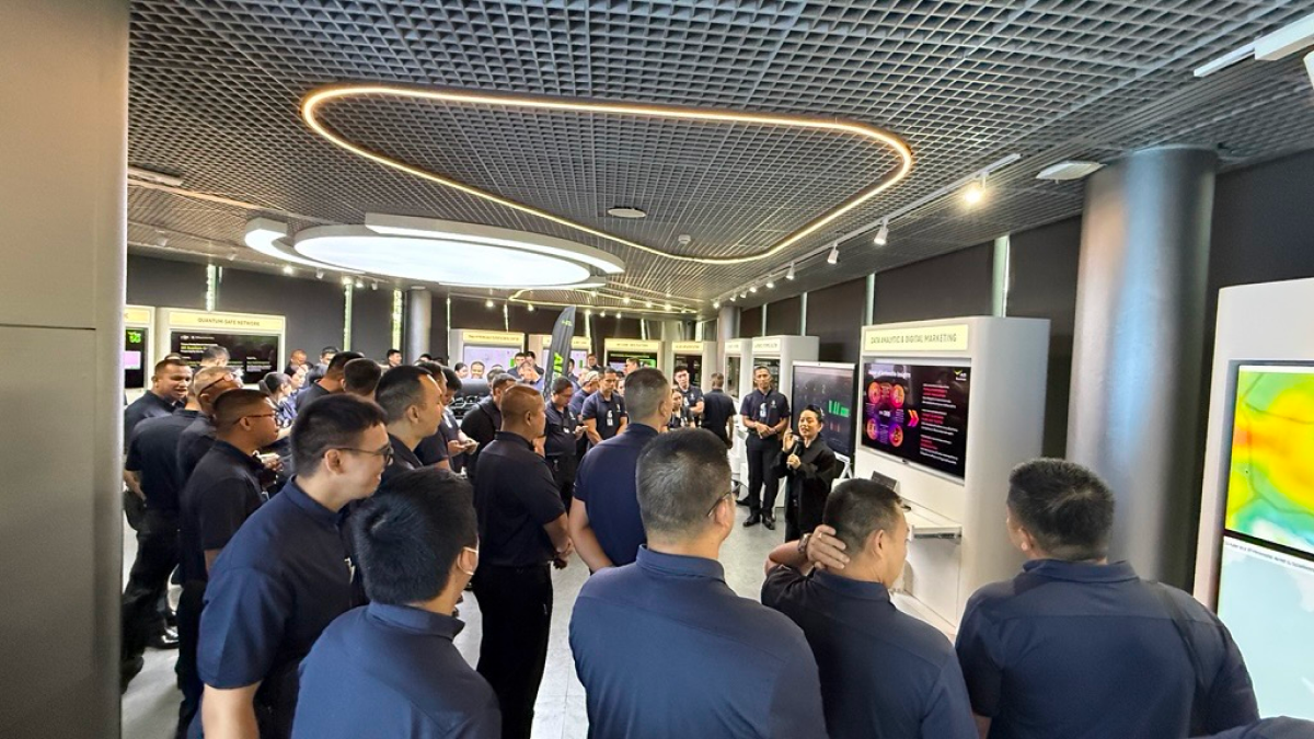 การไฟฟ้าส่วนภูมิภาคนำคณะเข้าเยี่ยมชม AIS EEC เรียนรู้เทคโนโลยีดิจิทัลต่อยอดเทคโนโลยีเพื่อพัฒนาหน่วยงานให้พร้อมสู่อนาคตที่เชื่อมโยงด้วยดิจิทัลอย่างเต็มรูปแบบ