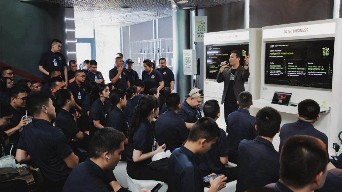 การไฟฟ้าส่วนภูมิภาคนำคณะเข้าเยี่ยมชม AIS EEC เรียนรู้เทคโนโลยีดิจิทัลต่อยอดเทคโนโลยีเพื่อพัฒนาหน่วยงานให้พร้อมสู่อนาคตที่เชื่อมโยงด้วยดิจิทัลอย่างเต็มรูปแบบ