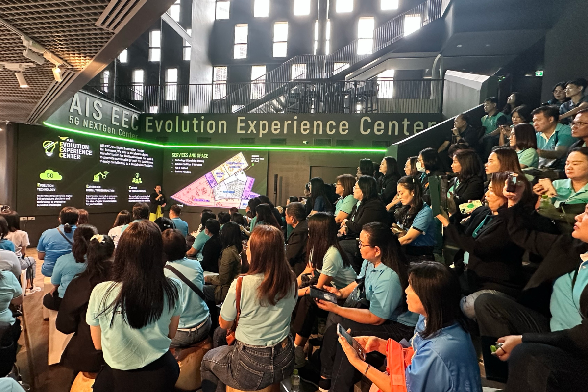 ศูนย์วิทยบริการ มหาวิทยาลัยศรีปทุม นำคณะผู้บริหารจาก โครงการฝึกอบรมเชิงปฏิบัติการ หลักสูตร “นักบริหารระดับกลาง” ประจําปี 2568 เรียนรู้นวัตกรรมเพื่อการขับเคลื่อนองค์กรสู่ความยังยั่น