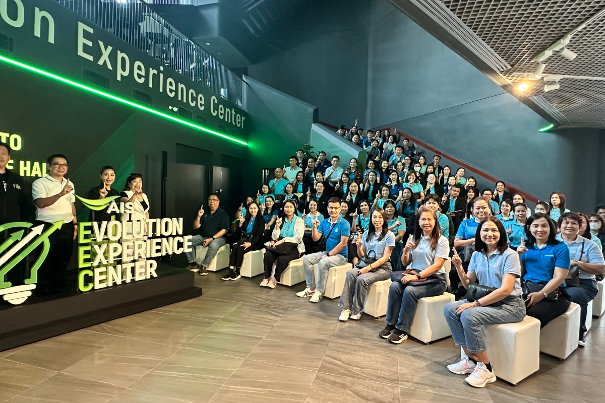 ศูนย์วิทยบริการ มหาวิทยาลัยศรีปทุม นำคณะผู้บริหารจาก โครงการฝึกอบรมเชิงปฏิบัติการ หลักสูตร “นักบริหารระดับกลาง” ประจําปี 2568 เรียนรู้นวัตกรรมเพื่อการขับเคลื่อนองค์กรสู่ความยังยั่น