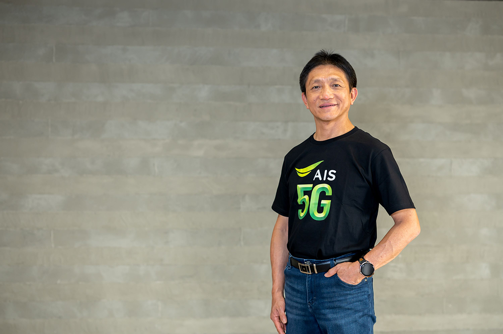 แรงไม่รอใคร! AIS เปิดใช้งานคลื่น 2100 MHz ทันทีหลังชนะประมูล  ส่งพลัง ‘Super Block’ ขยายสปีด เร็วแรงขึ้น 200% ให้ลูกค้าทุกพื้นที่ทั่วไทย