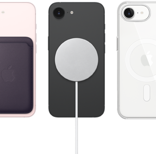 iPhone 17e, ภายนอกด้านหลัง, สีชมพูอ่อน, มีเคสผ้า FineWoven แบบกระเป๋าสตางค์พร้อม MagSafe ติดอยู่, iPhone 17e, ภายนอกด้านหลัง, สีดำ, มีที่ชาร์จ MagSafe ติดอยู่, iPhone 17e, ภายนอกด้านหลัง, สีขาว, มีเคสใสพร้อม MagSafe ติดอยู่